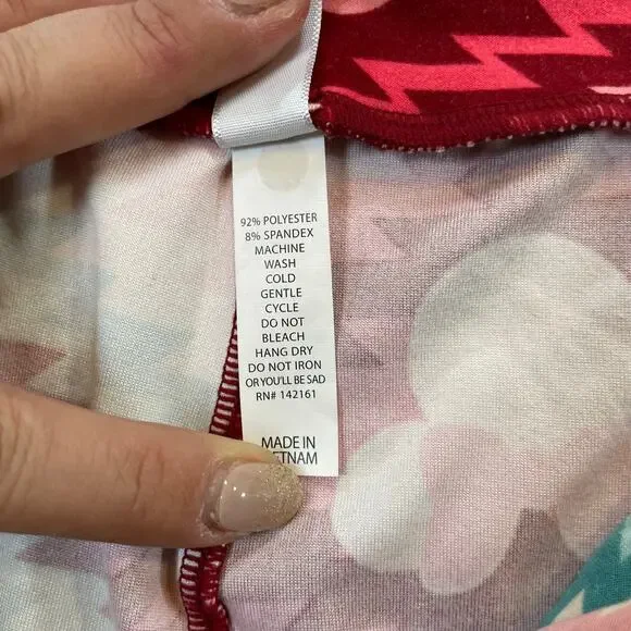 LuLaRoe Disney Minnie Mouse Women’s TallCurvy Aztec Geometric Red Pink Leggings - Picture 4 of 5